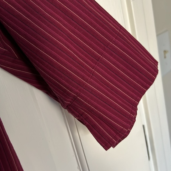Croft & Barrow Woman Stretch 2X Cranberry Color Striped Blouse - Picture 4 of 11